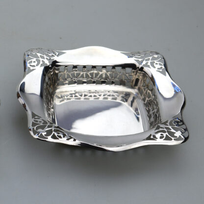 A good antique English Chester solid silver pierced square Bonbon Dish C.1927