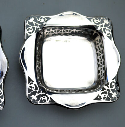 A good antique English Chester solid silver pierced square Bonbon Dish C.1927 - Image 5
