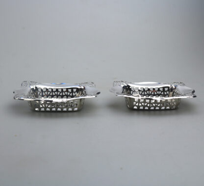 A good antique English Chester solid silver pierced square Bonbon Dish C.1927 - Image 9