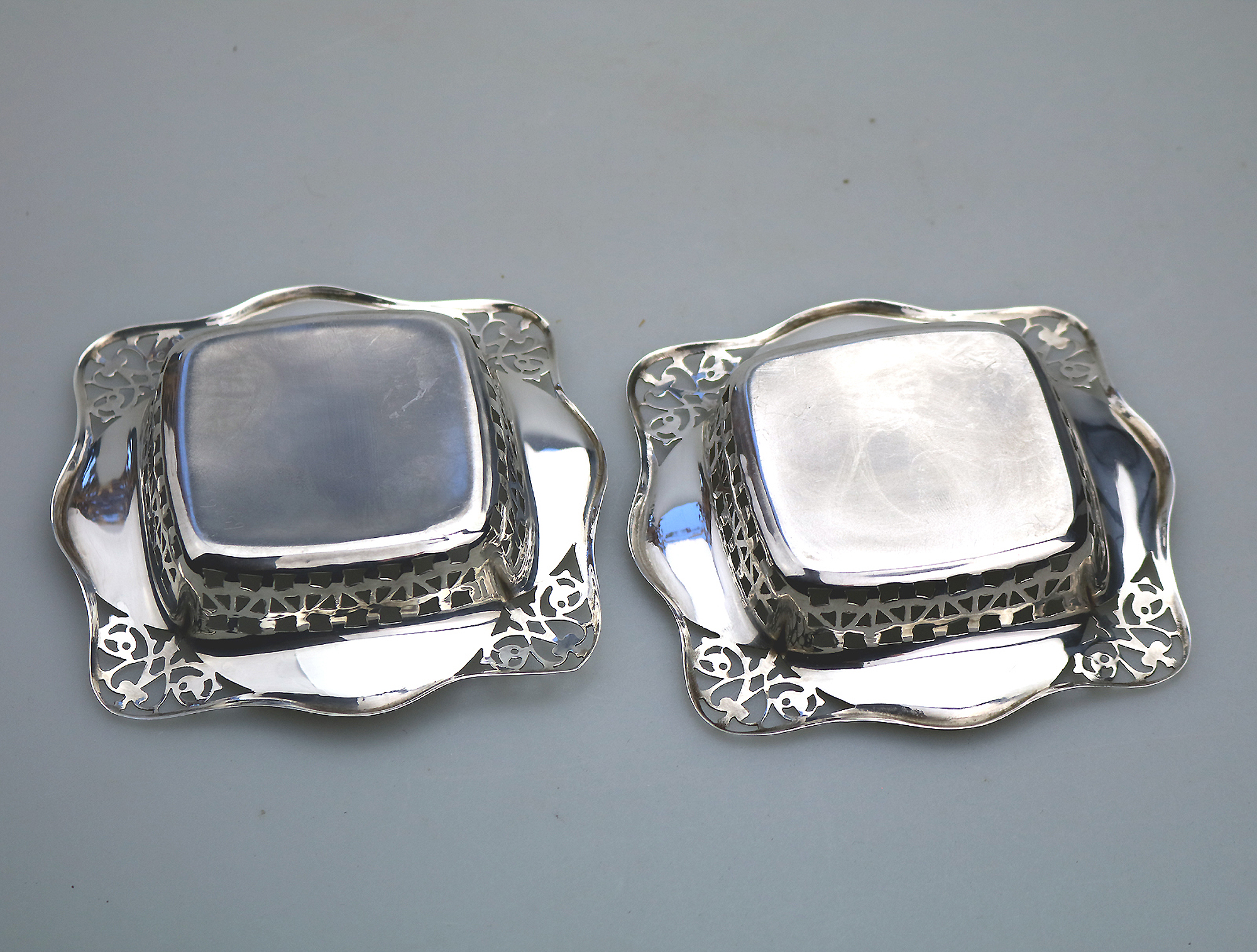 A good antique English Chester solid silver pierced square Bonbon Dish C.1927