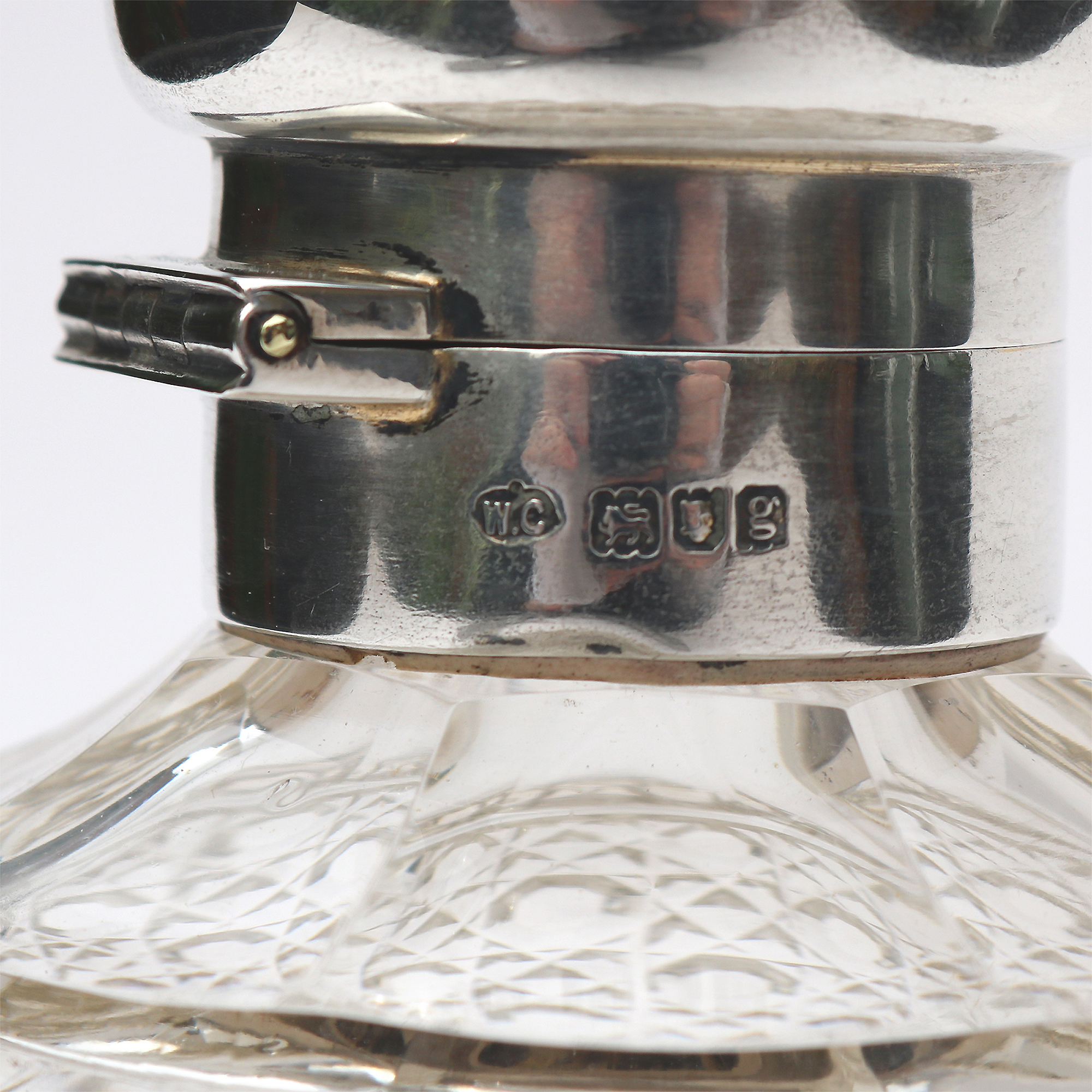 A good & large William Comyns antique solid silver & cut glass Scent Bottle C.1902