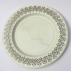 A fine & large antique Georgian English Creamware pottery pierced Plate C.1780