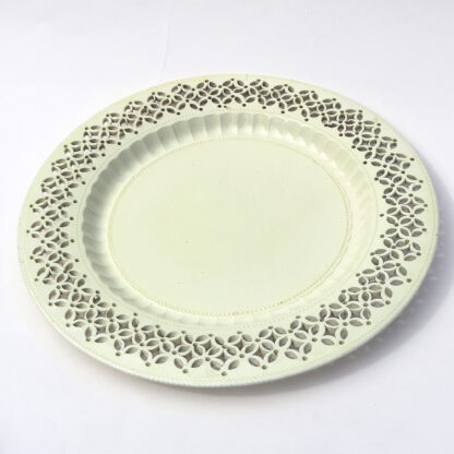 A fine & large antique Georgian English Creamware pottery pierced Plate C.1780 - Image 3