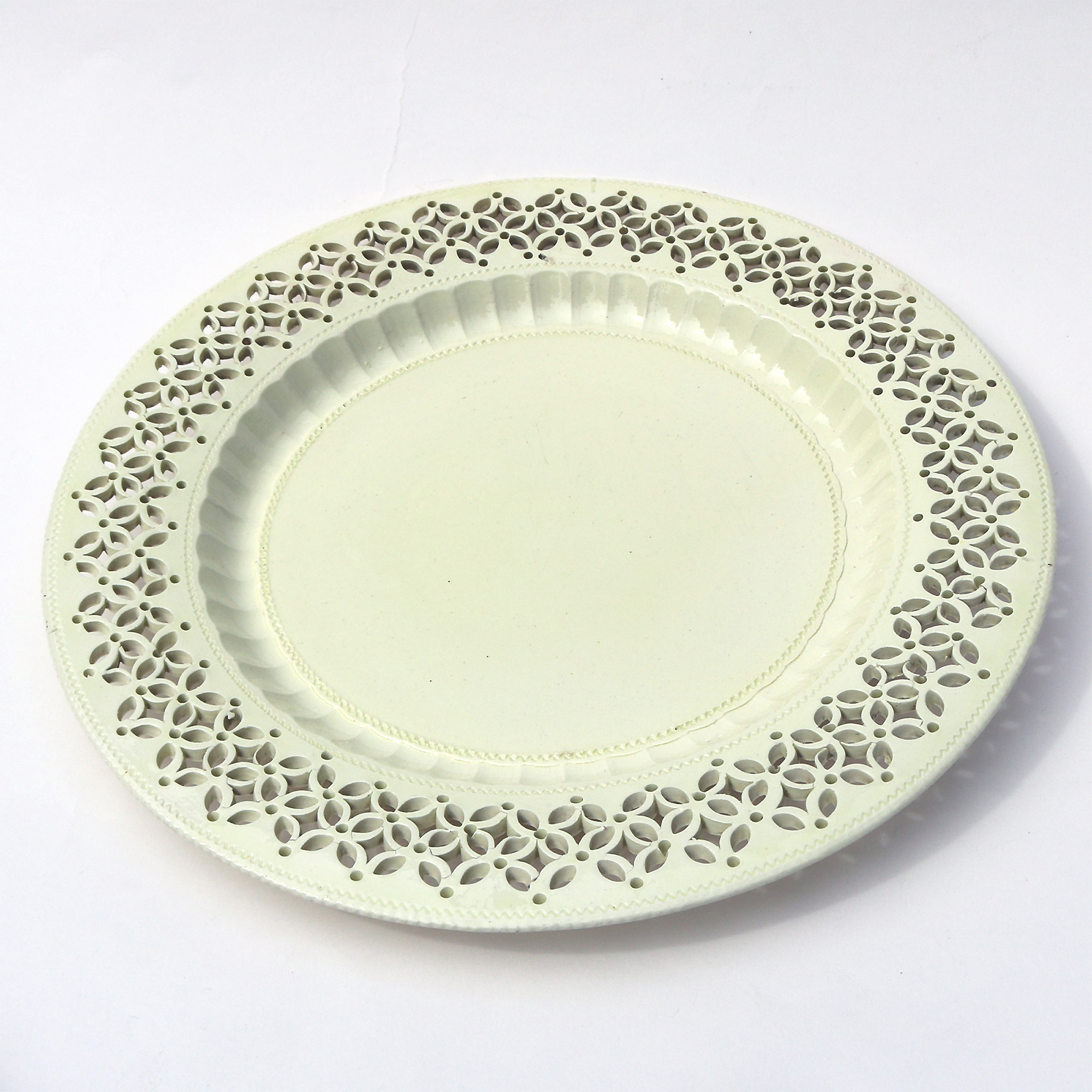 A fine & large antique Georgian English Creamware pottery pierced Plate C.1780