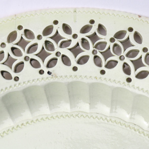 A fine & large antique Georgian English Creamware pottery pierced Plate C.1780
