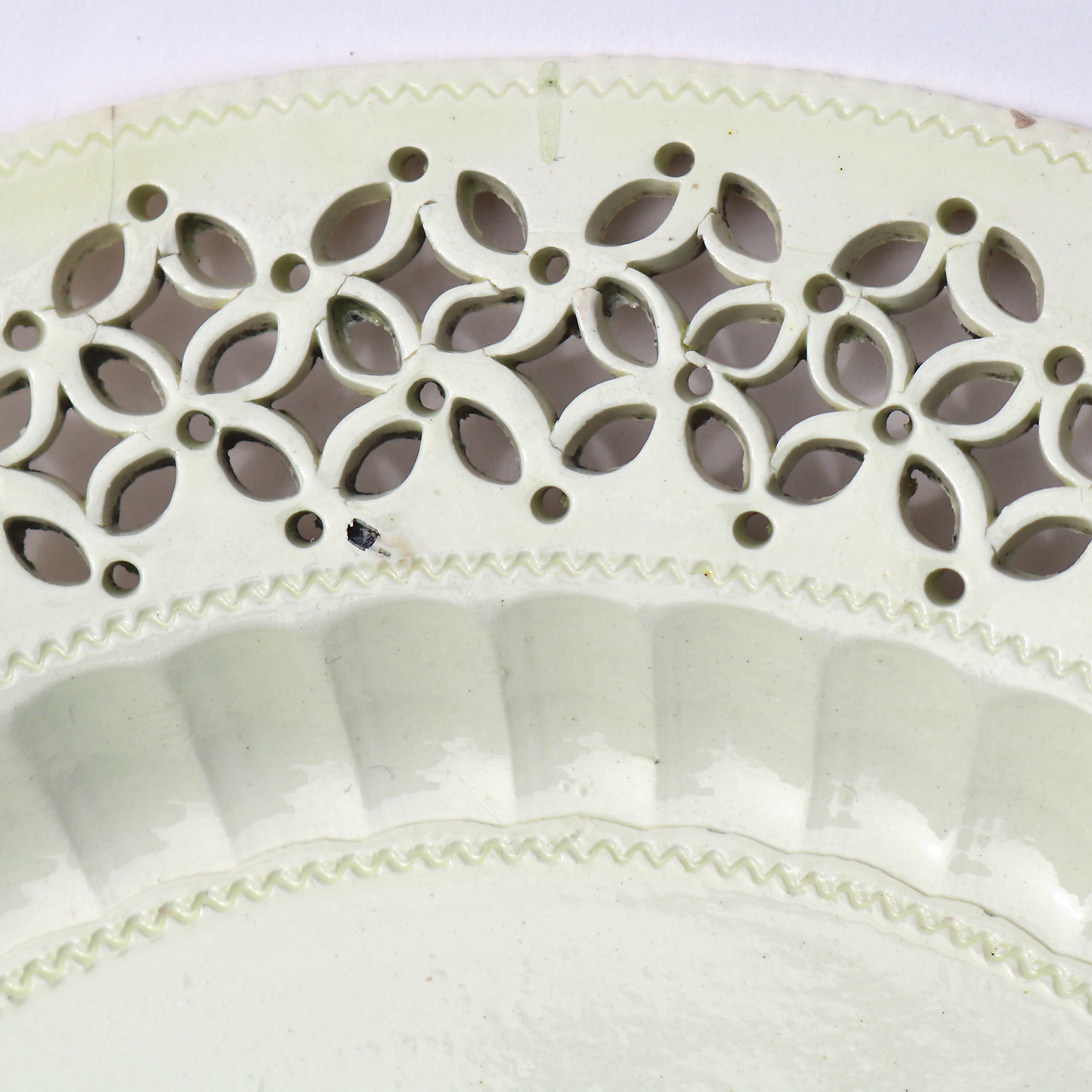 A fine & large antique Georgian English Creamware pottery pierced Plate C.1780