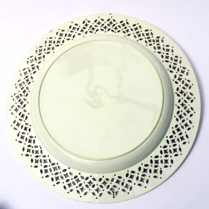A fine & large antique Georgian English Creamware pottery pierced Plate C.1780 - Image 6