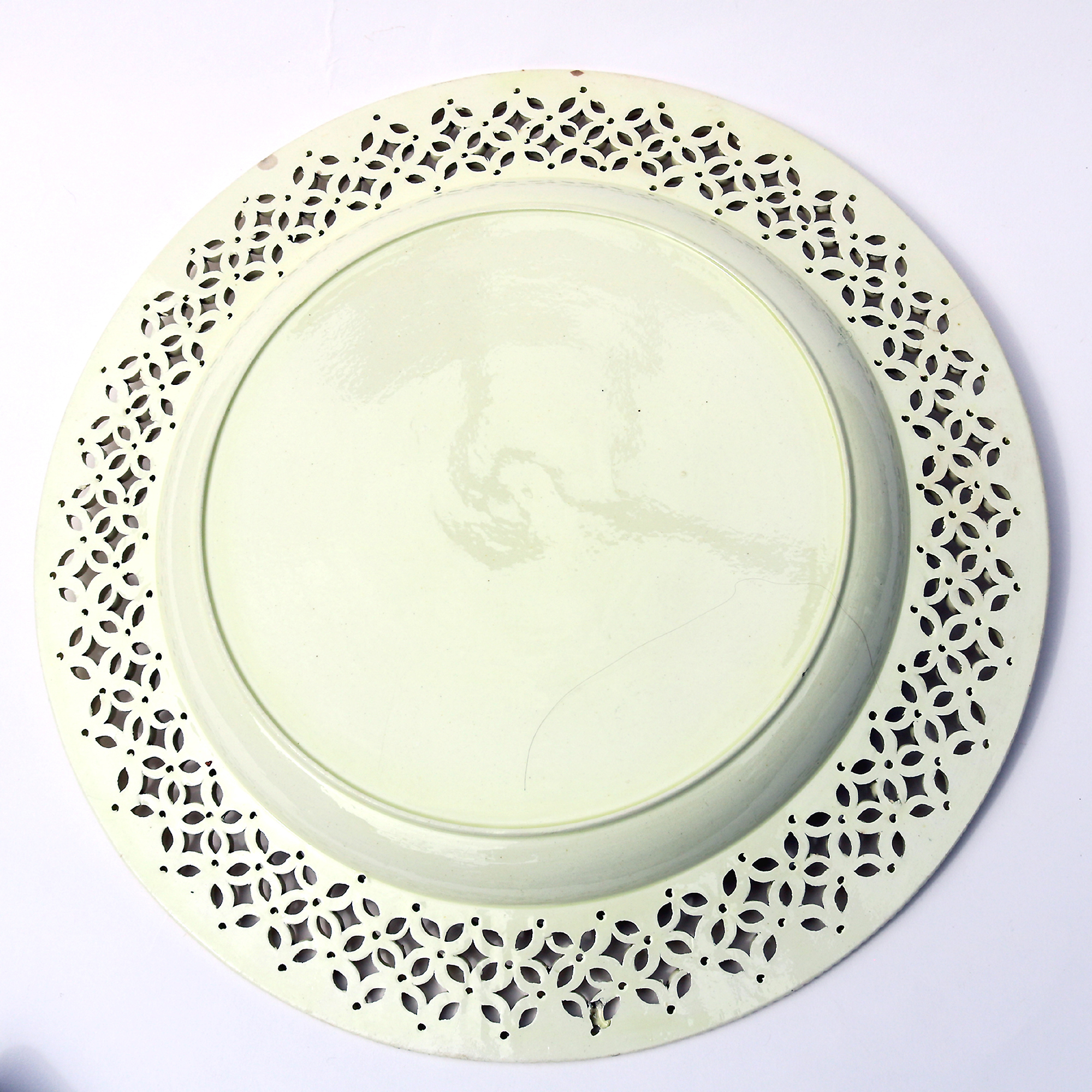 A fine & large antique Georgian English Creamware pottery pierced Plate C.1780