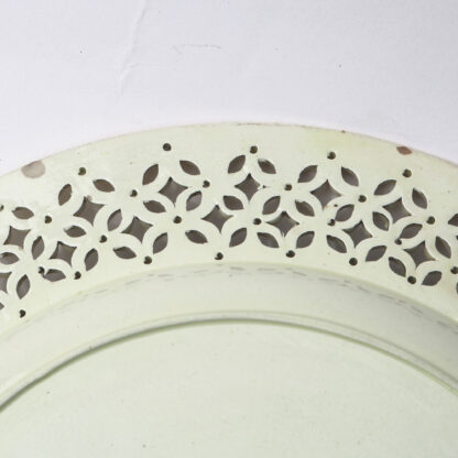 A fine & large antique Georgian English Creamware pottery pierced Plate C.1780 - Image 7