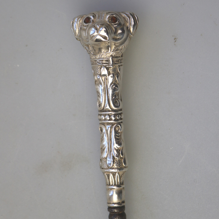 A rare antique English solid silver novelty double dog head Button Hook C.1906 - Image 4