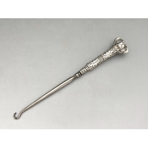 A rare antique English solid silver novelty double dog head Button Hook C.1906