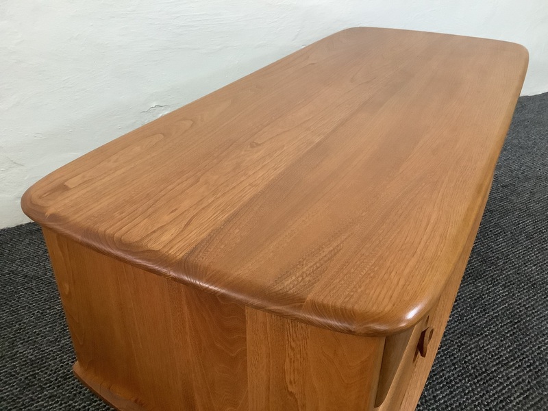Ercol Windsor Minerva Coffee Table In Light Finish.