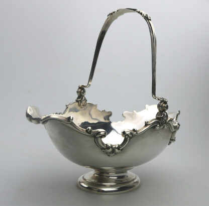 A very fine antique English solid silver pedestal Basket by George Fox 410g C.1905 - Image 7