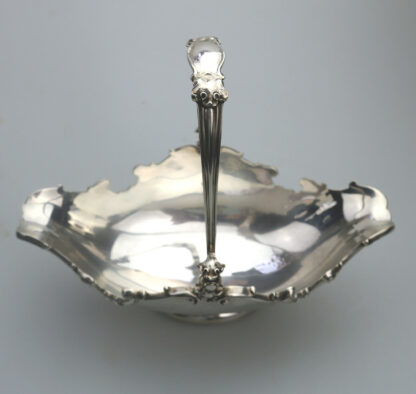 A very fine antique English solid silver pedestal Basket by George Fox 410g C.1905 - Image 8