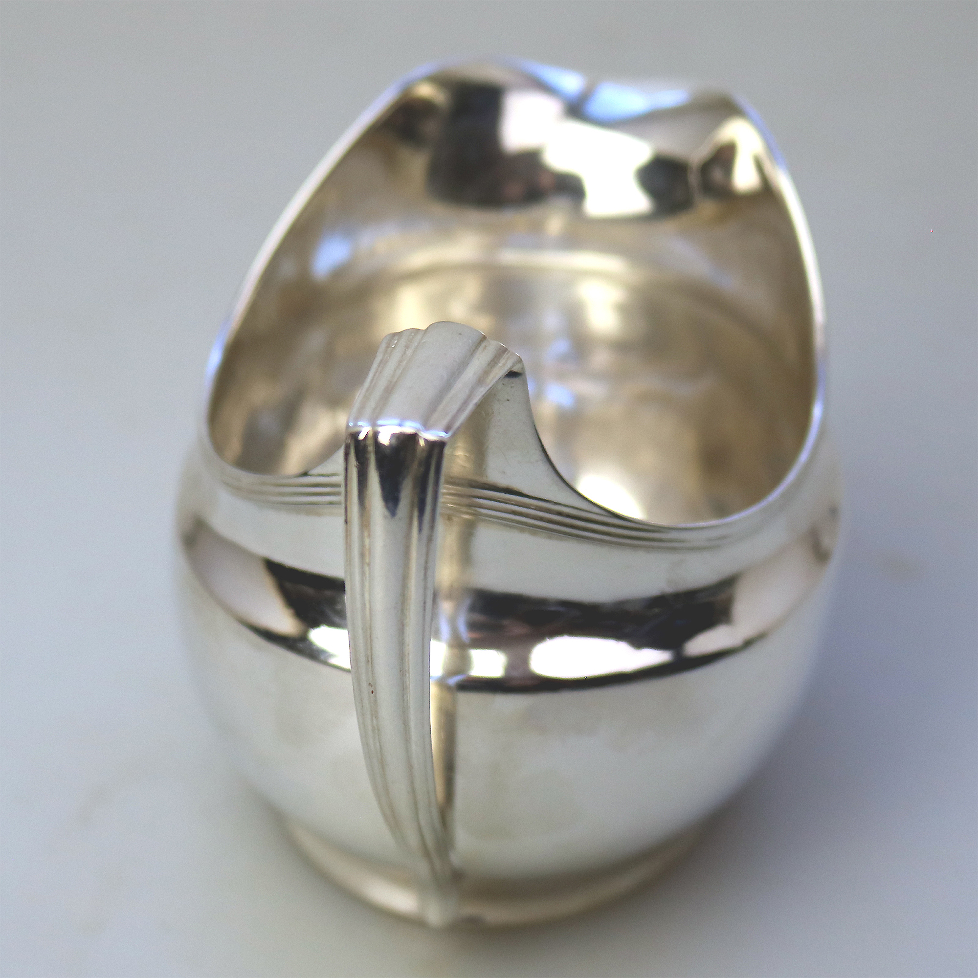 An attractive antique Georgian English sterling solid silver Jug 127g C.1805
