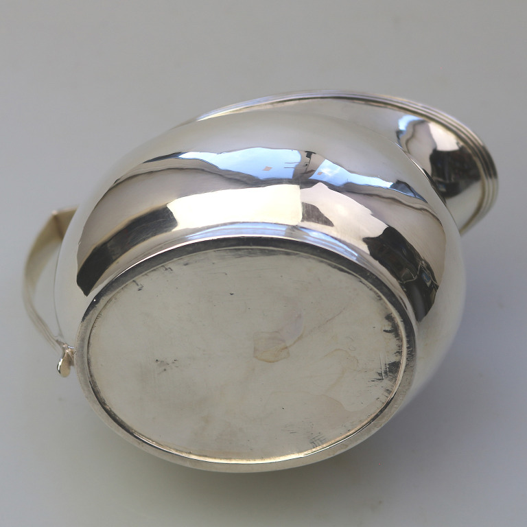 An attractive antique Georgian English sterling solid silver Jug 127g C.1805 - Image 8