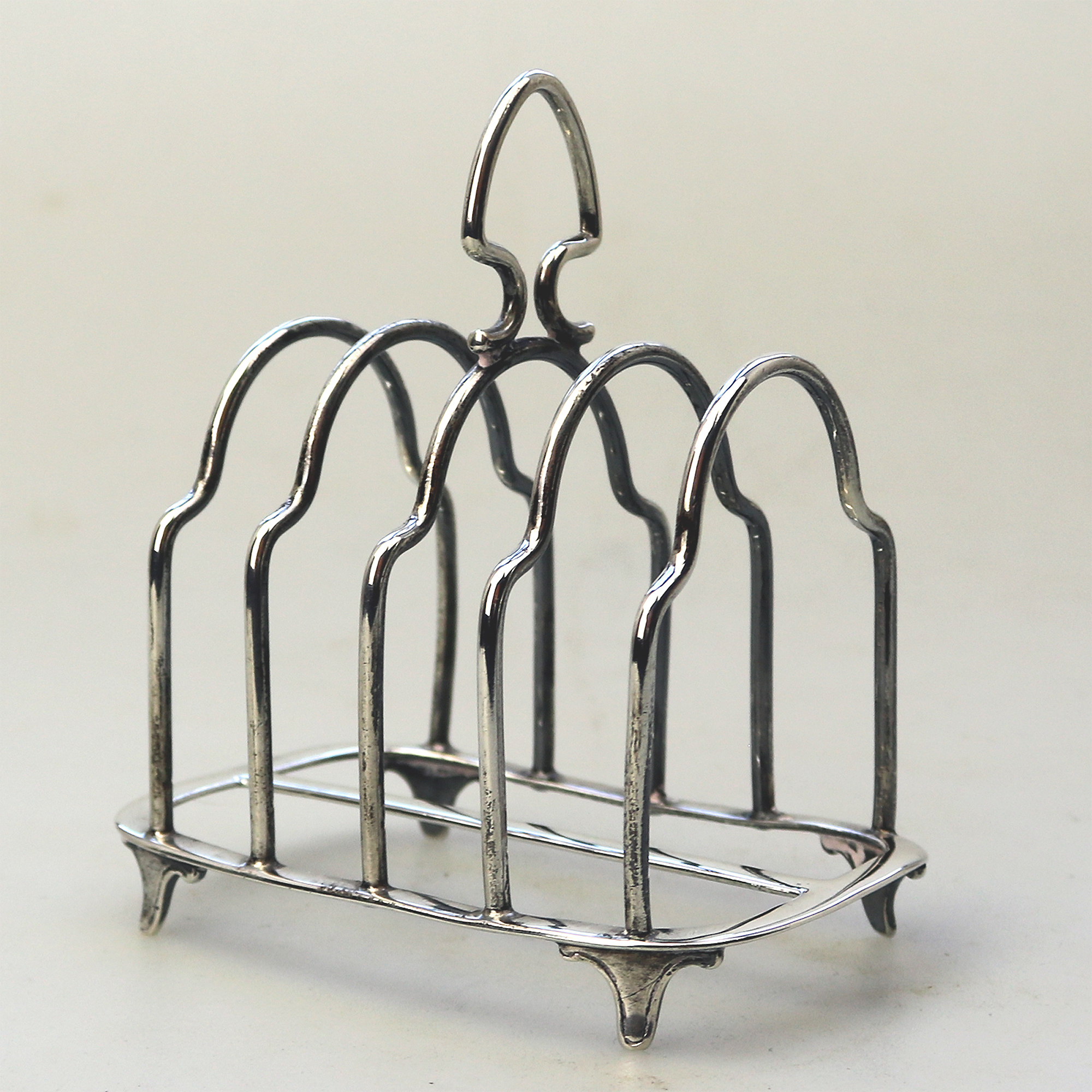 Antique English solid silver 4 slice gothic arch Toast Rack 72g Chester C.1927