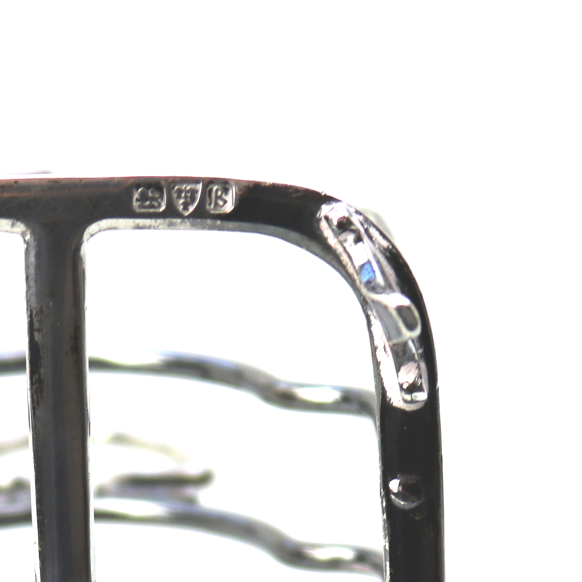 Antique English solid silver 4 slice gothic arch Toast Rack 72g Chester C.1927