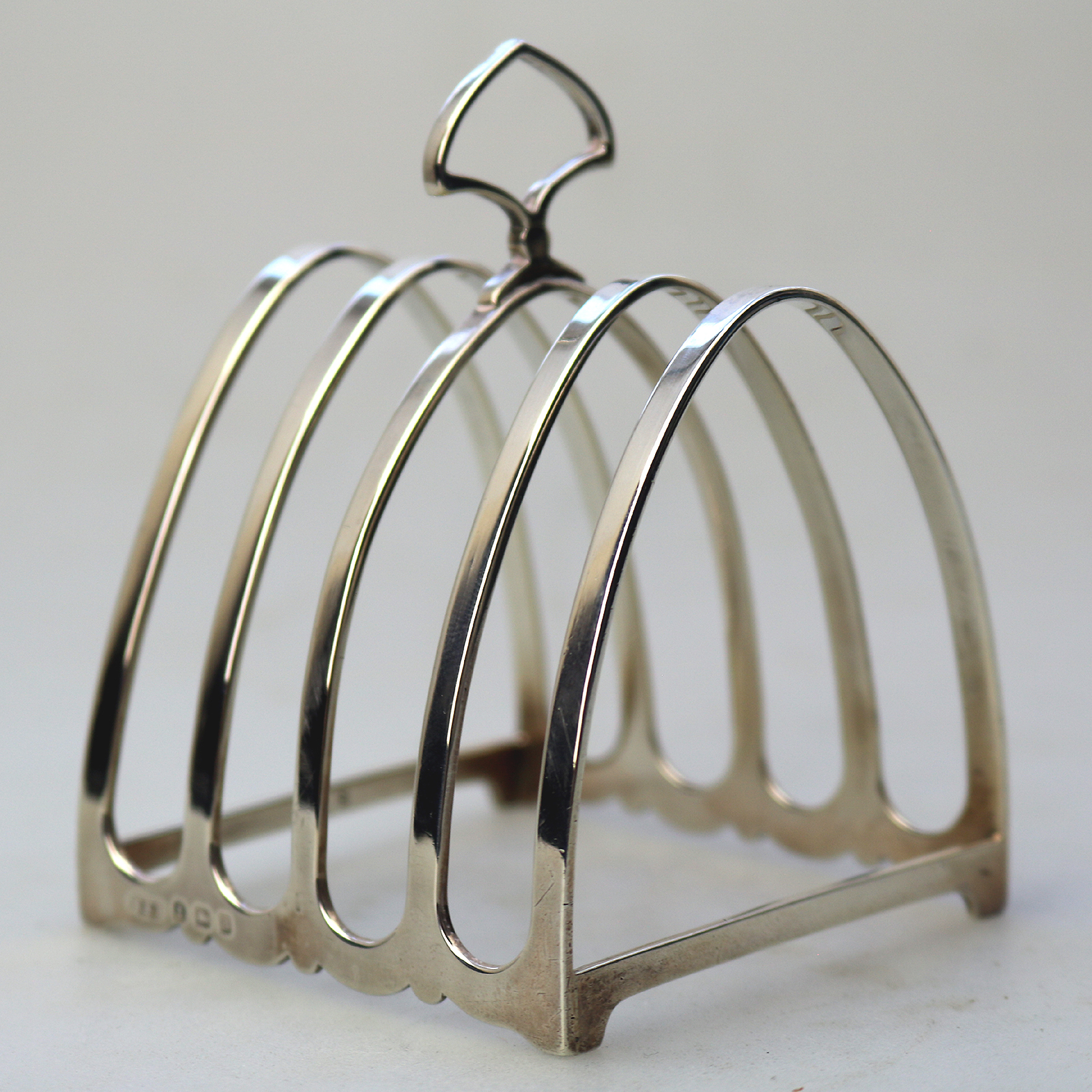 Antique English sterling solid silver 4 slice gothic arch Toast Rack 64g C.1926