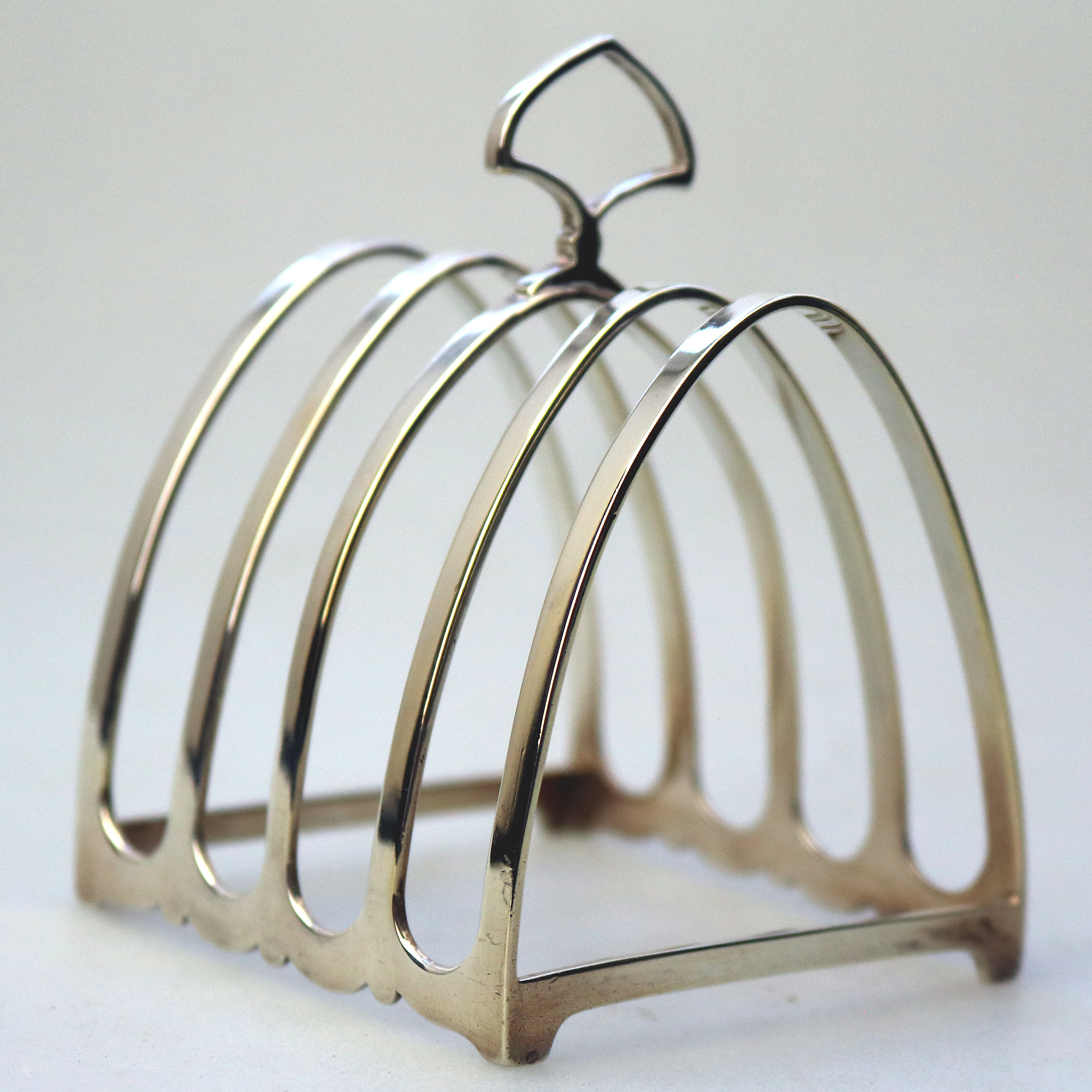 Antique English sterling solid silver 4 slice gothic arch Toast Rack 64g C.1926