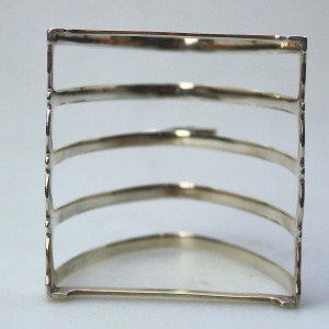 Antique English sterling solid silver 4 slice gothic arch Toast Rack 64g C.1926