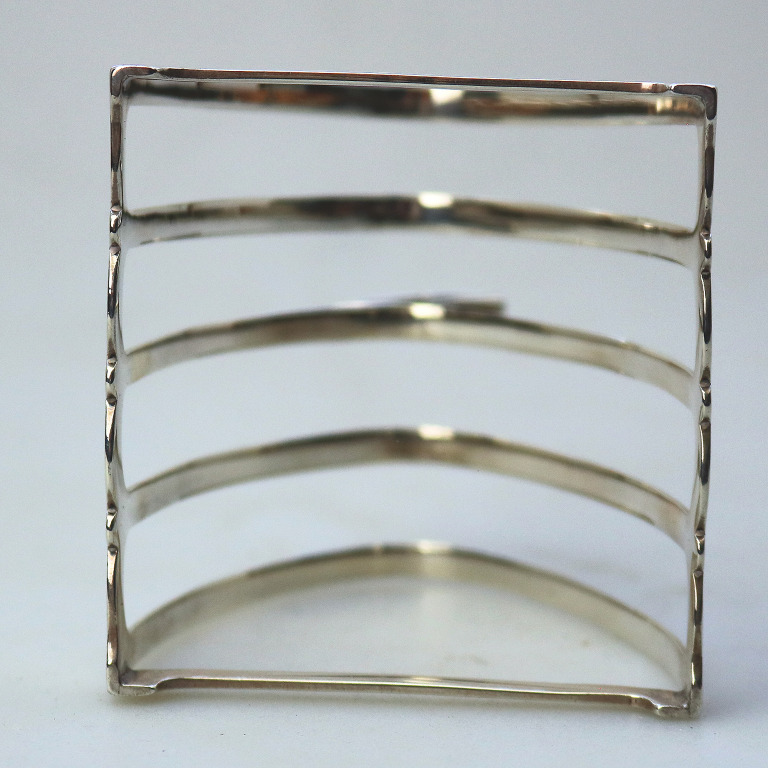 Antique English sterling solid silver 4 slice gothic arch Toast Rack 64g C.1926 - Image 6