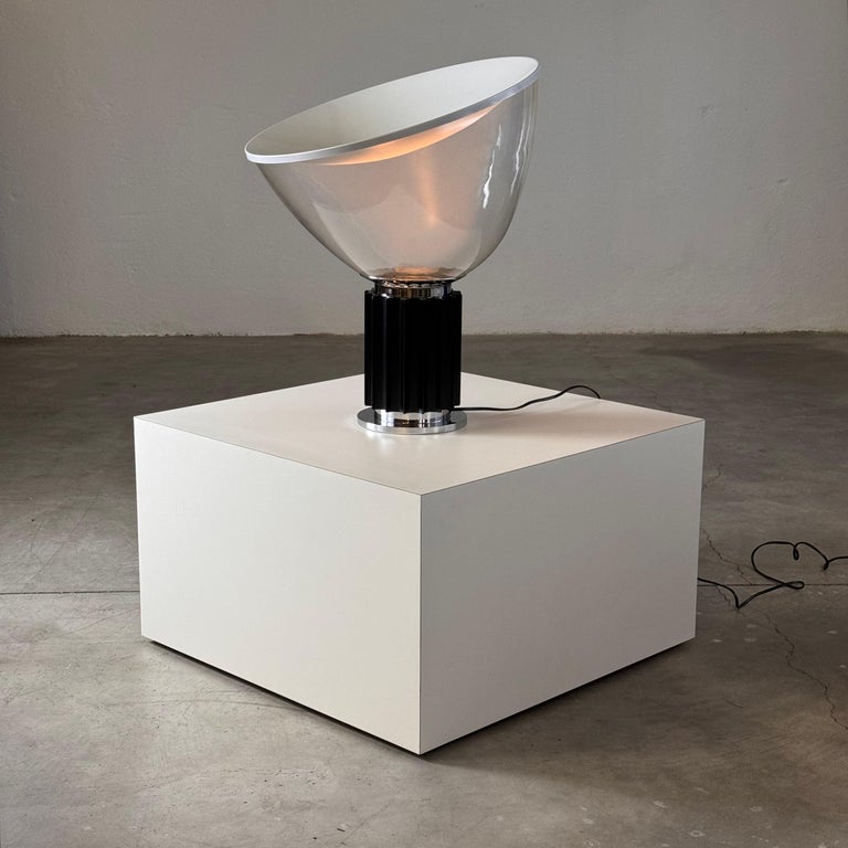 Iconic "Taccia" Table Lamp by Achille & Pier Giacomo Castiglioni for Flos, 1960s