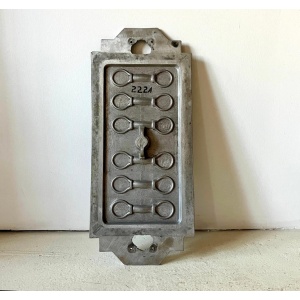 Industrial Cast Metal Pattern Mold, American Factory Parts, Garden Sculpture