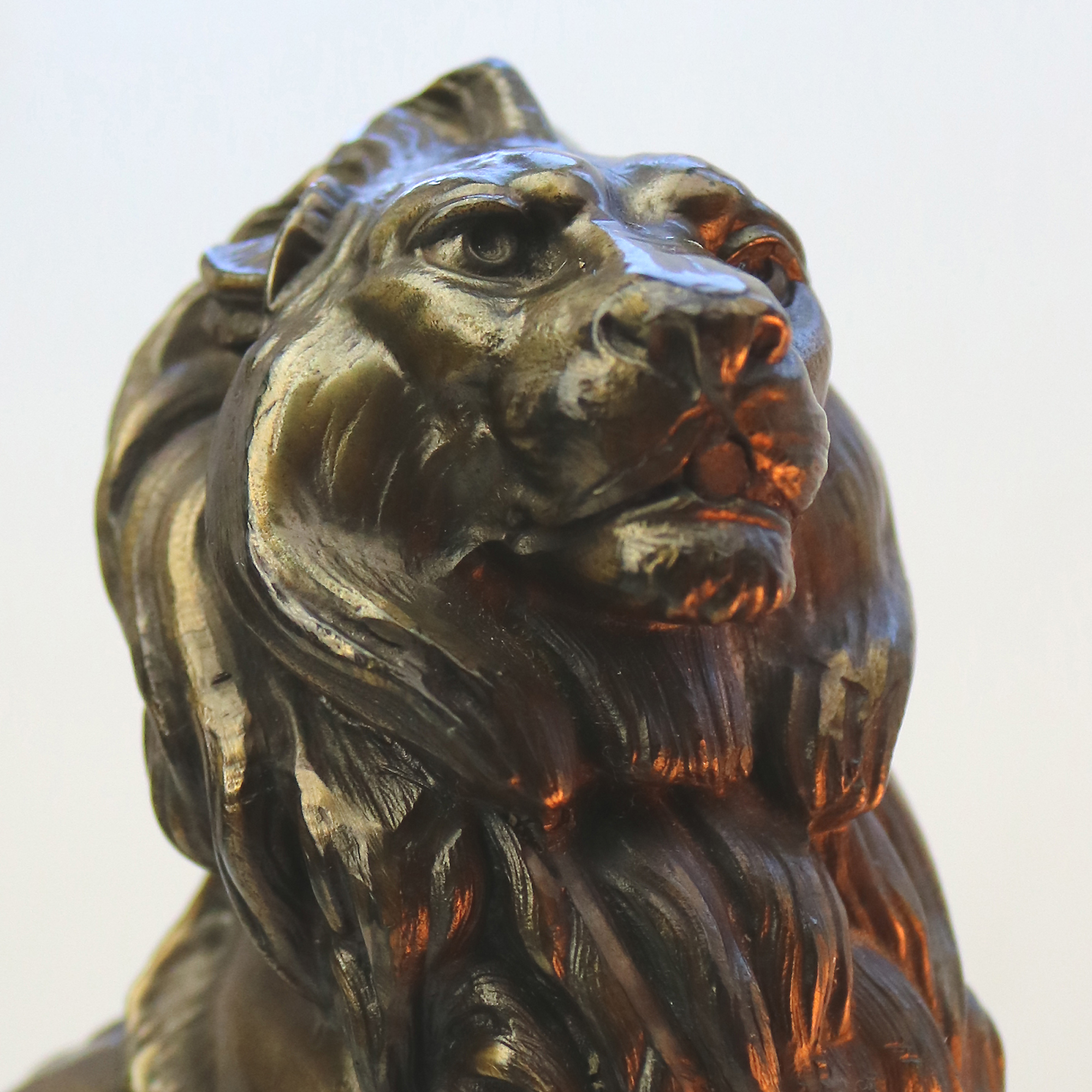 Art Deco bronzed spelter & marble novelty British Empire Lion Table Lamp C.1930s