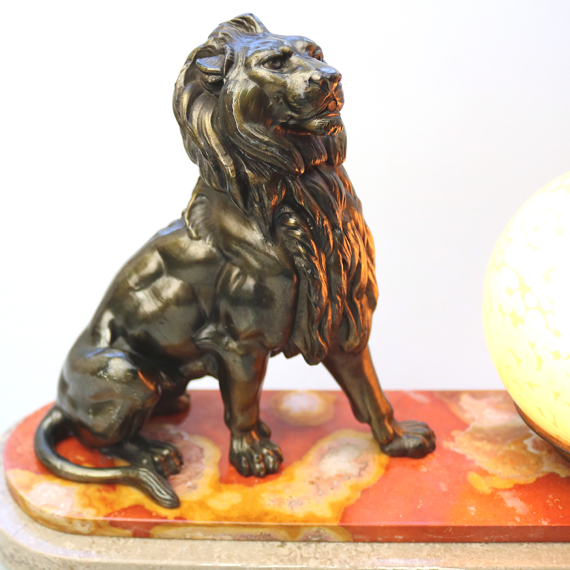 Art Deco bronzed spelter & marble novelty British Empire Lion Table Lamp C.1930s