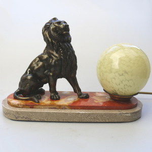 Art Deco bronzed spelter & marble novelty British Empire Lion Table Lamp C.1930s