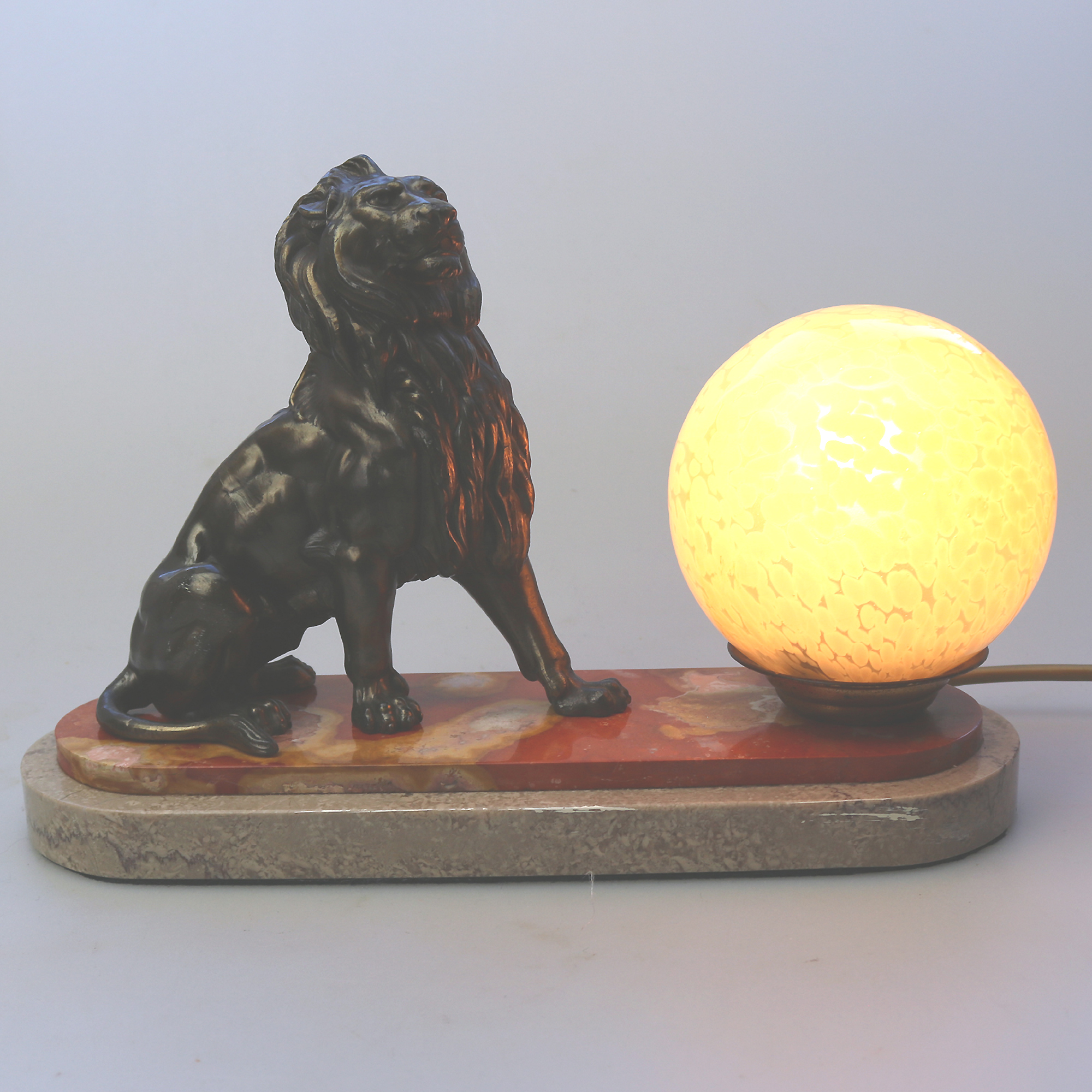 Art Deco bronzed spelter & marble novelty British Empire Lion Table Lamp C.1930s