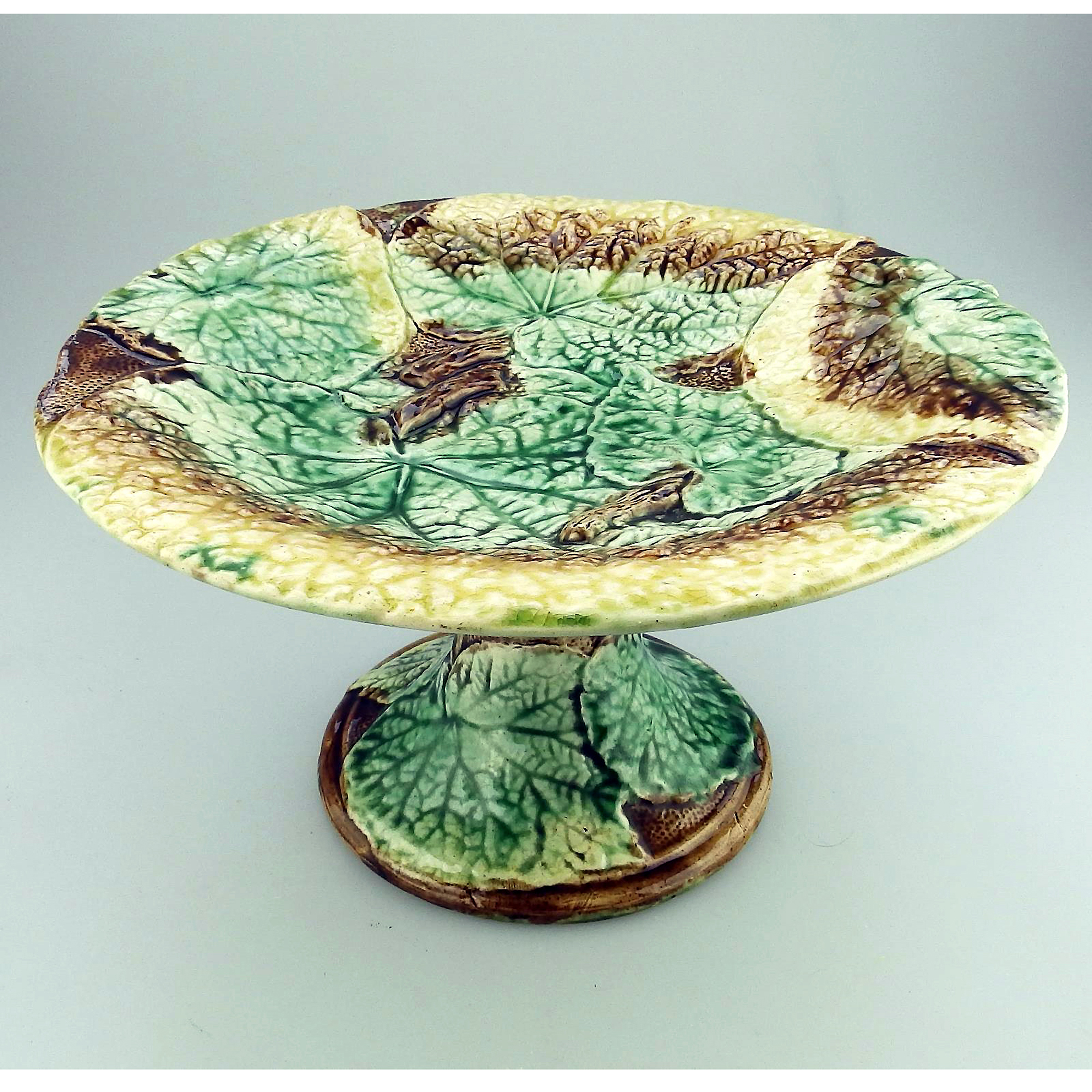 A lovely antique Victorian majolica pottery Cabbage Ware Comport / Tazza C.19thC