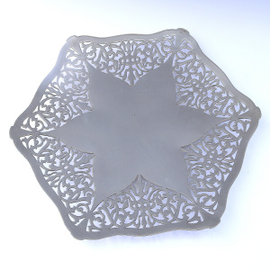 An attractive antique Mappin & Webb silver plated pierced Serving Platter C.1900