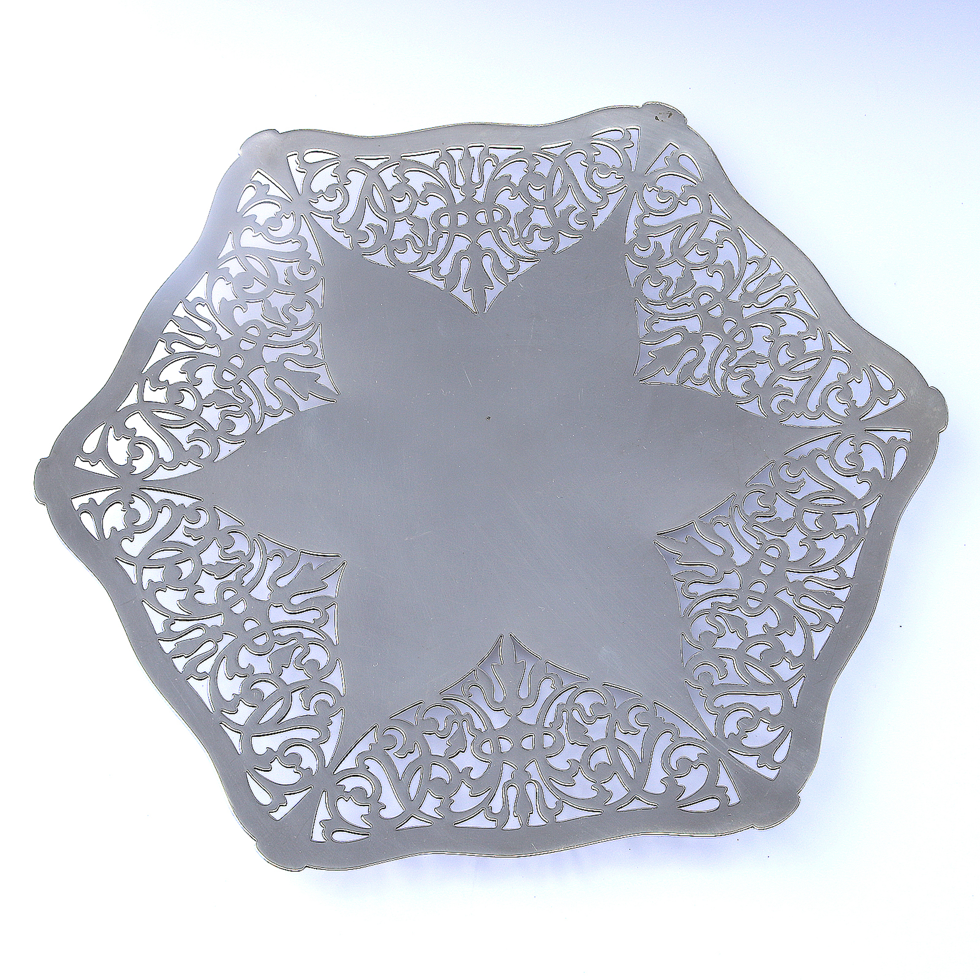 An attractive antique Mappin & Webb silver plated pierced Serving Platter C.1900