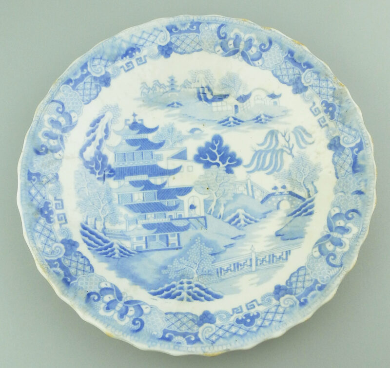 An antique Georgian Miles Mason pottery B&W Broseley Willow Pagoda Plate C.1800+