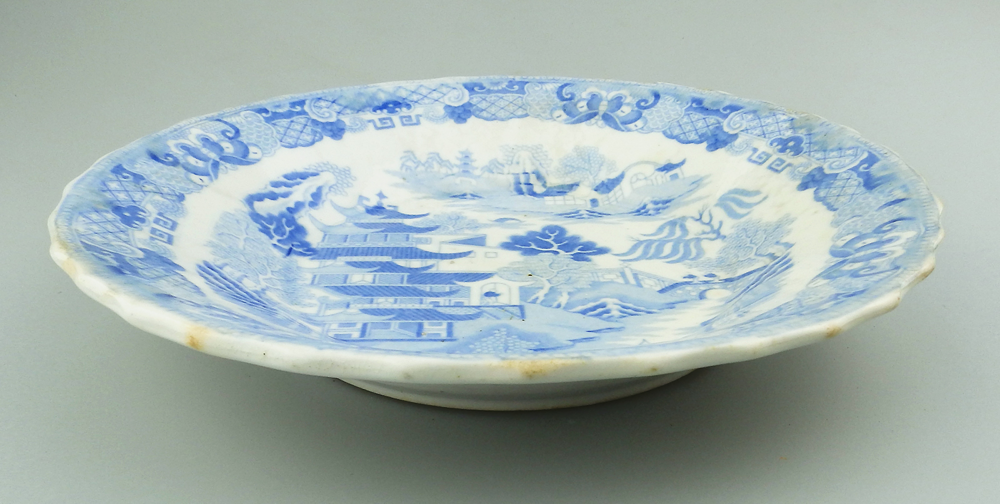 An antique Georgian Miles Mason pottery B&W Broseley Willow Pagoda Plate C.1800+
