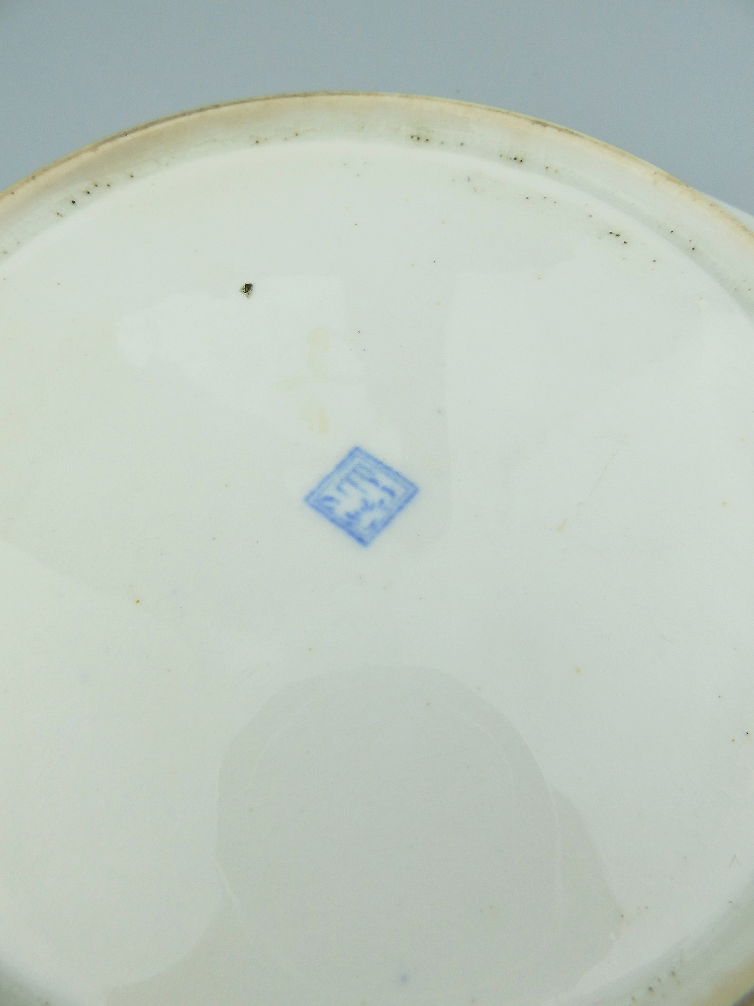 An antique Georgian Miles Mason pottery B&W Broseley Willow Pagoda Plate C.1800+
