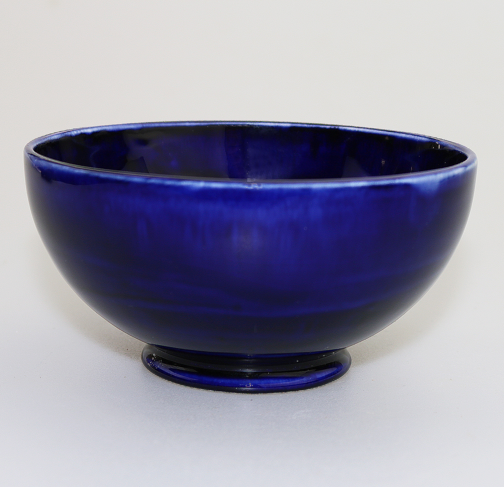 A Decorative Arts Walter Moorcroft pottery Hibiscus Magnolia Bowl C.Mid 20thC