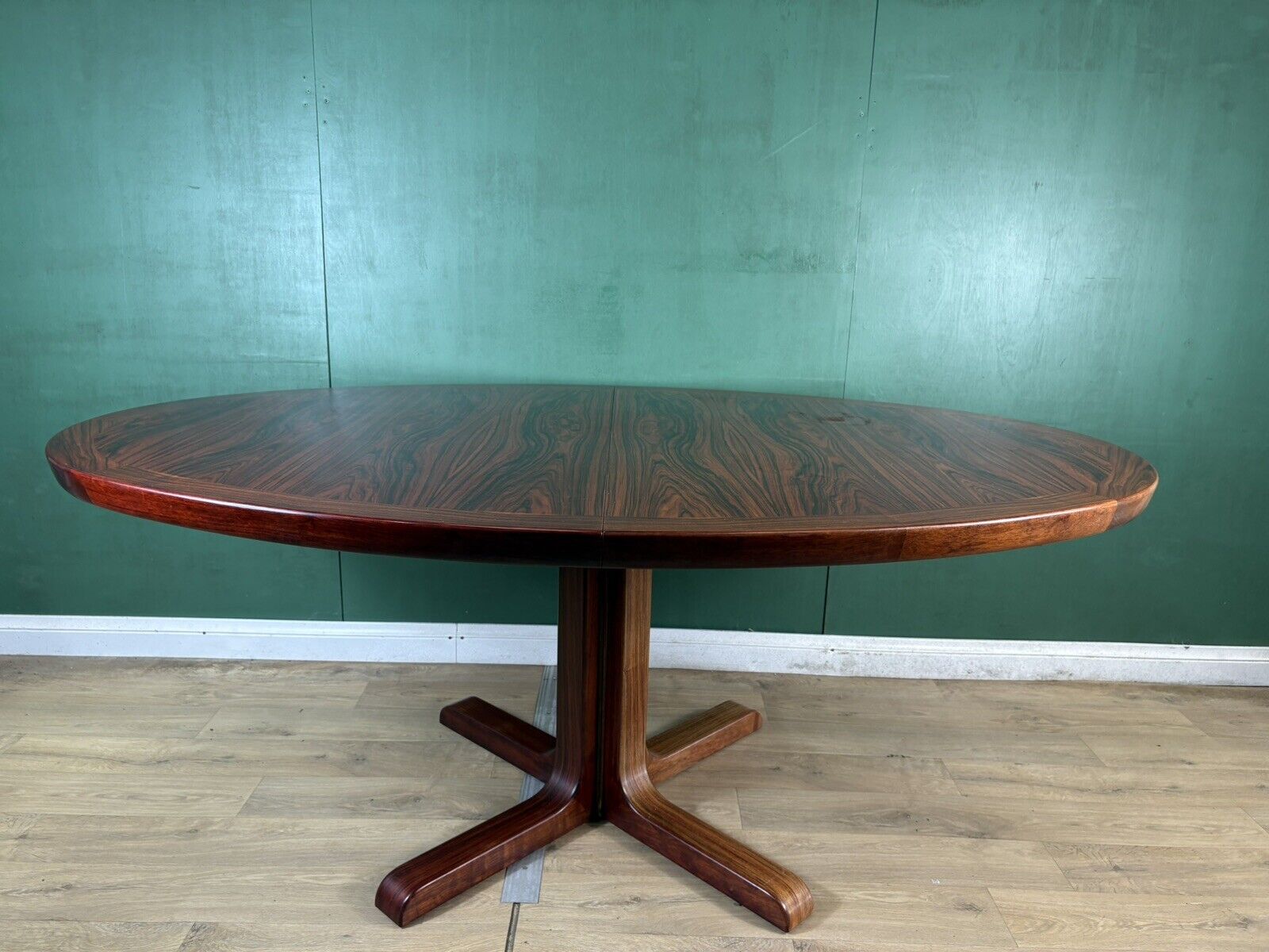 Retro Vintage Rosewood Danish 🇩🇰 Extending Dining Table-Courier