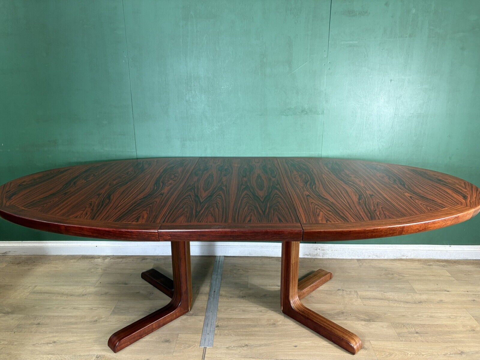 Retro Vintage Rosewood Danish 🇩🇰 Extending Dining Table-Courier