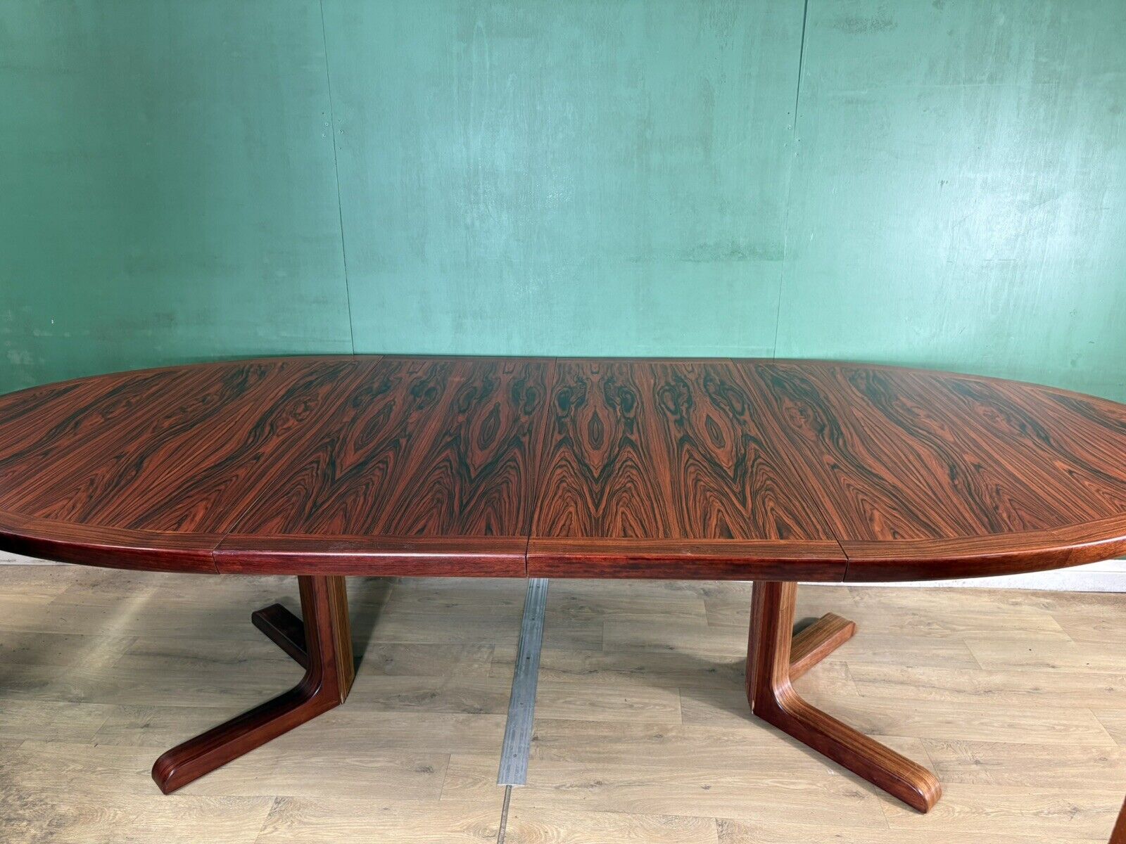 Retro Vintage Rosewood Danish 🇩🇰 Extending Dining Table-Courier