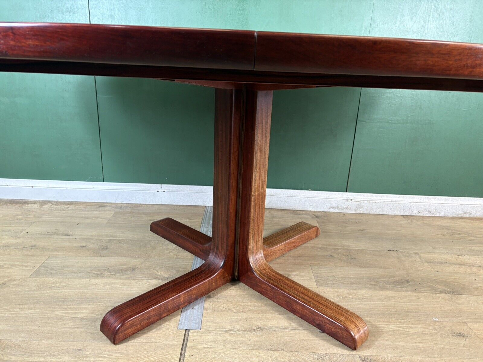 Retro Vintage Rosewood Danish 🇩🇰 Extending Dining Table-Courier