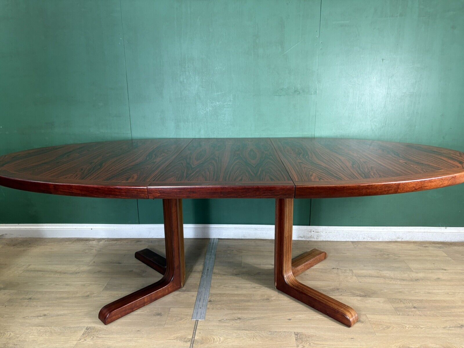 Retro Vintage Rosewood Danish 🇩🇰 Extending Dining Table-Courier