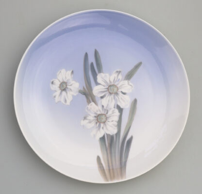 A mid-century Scandinavian Royal Copenhagen porcelain Charger Wall Plate C.1958 - Image 2