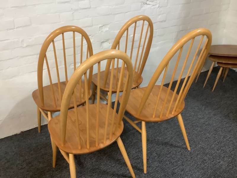 Set Of Four Ercol Windsor 875 Quaker Back Dining Chairs In Light Finish.