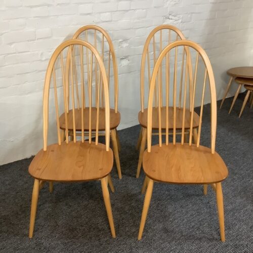 Set Of Four Ercol Windsor 875 Quaker Back Dining Chairs In Light Finish.