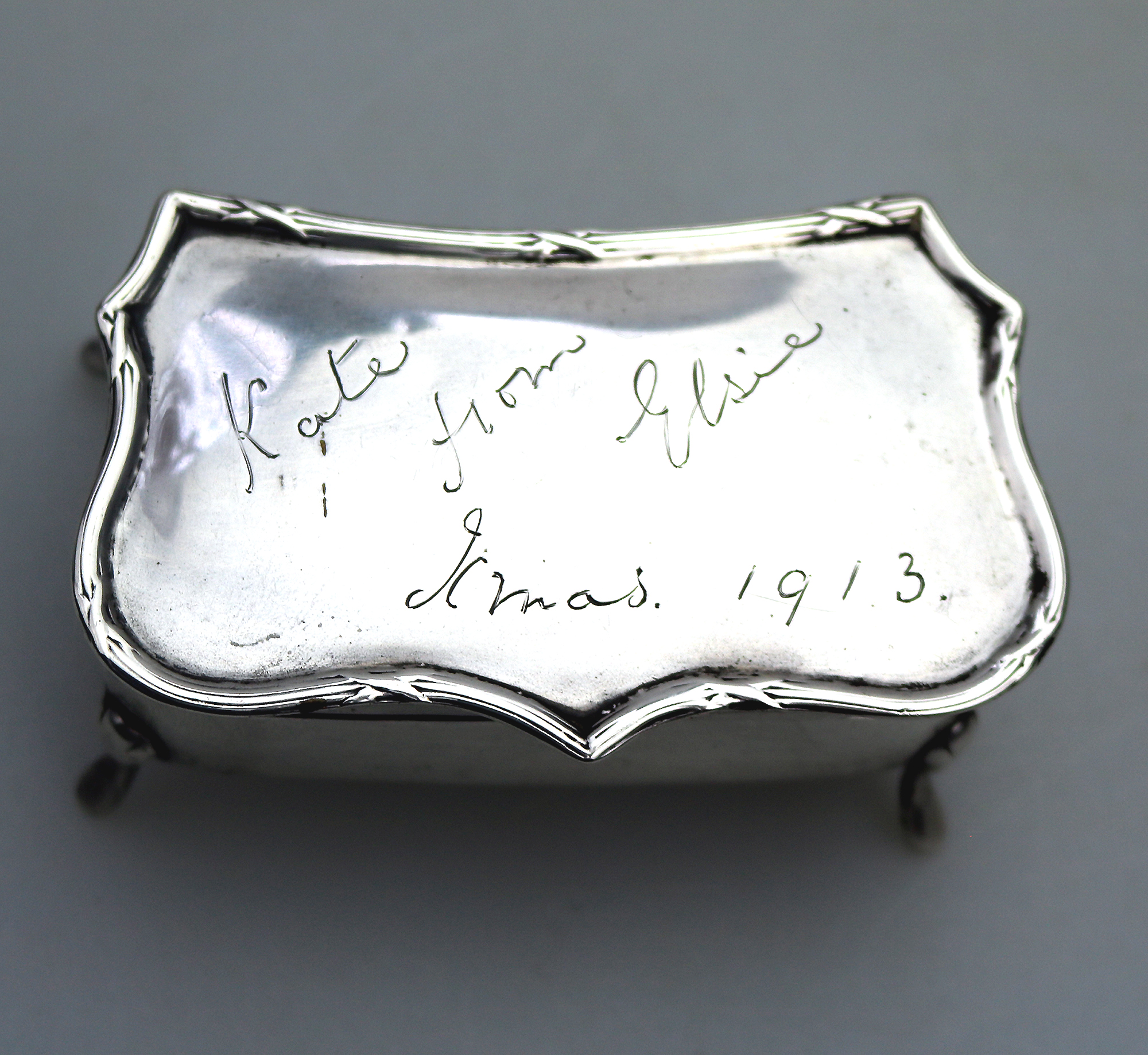 An antique Edwardian English sterling solid silver Trinket Jewellery Box C.1907