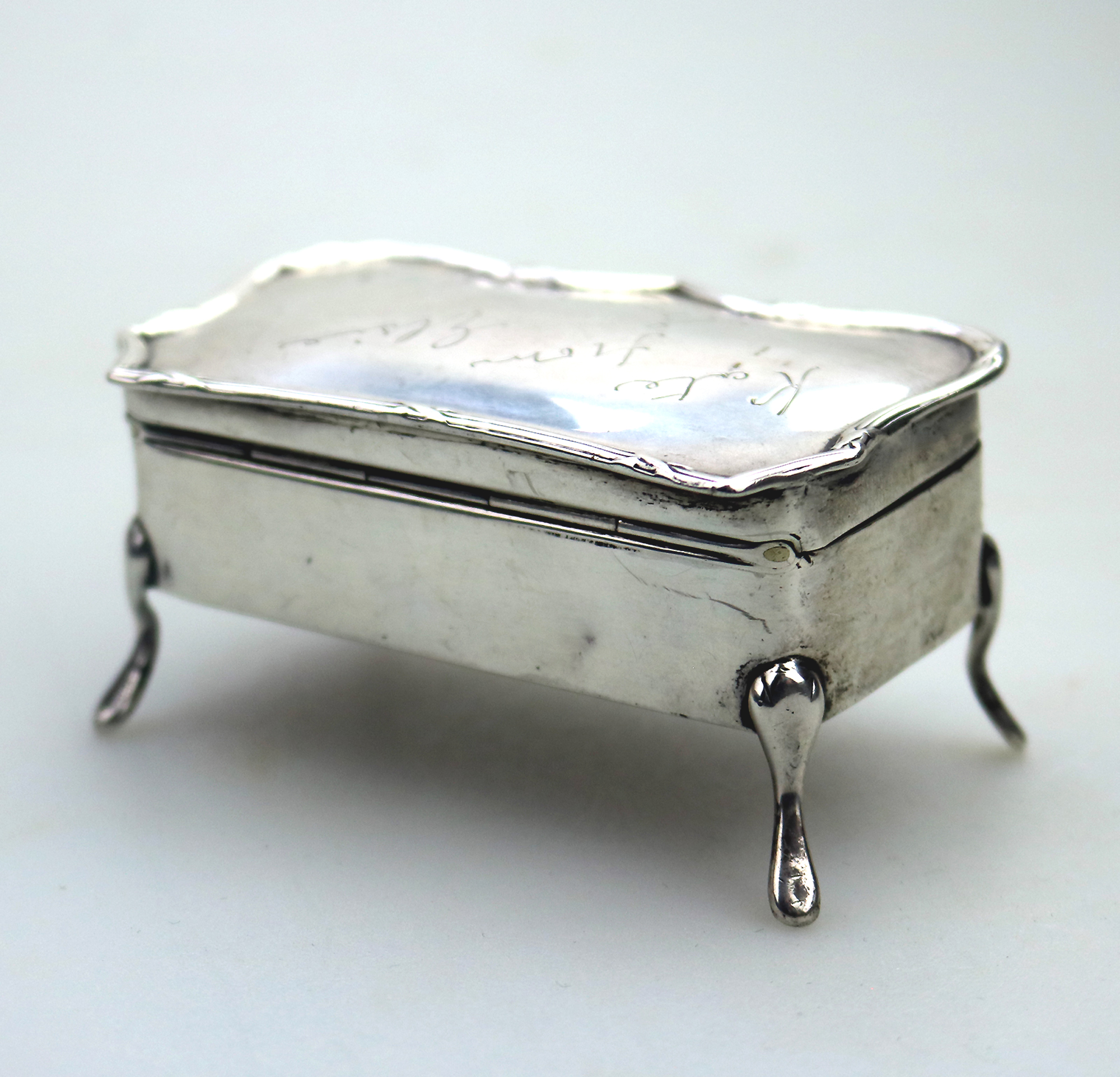 An antique Edwardian English sterling solid silver Trinket Jewellery Box C.1907