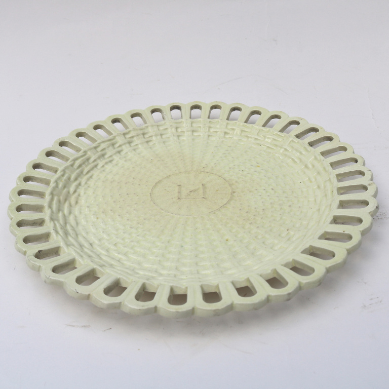 A fine antique Georgian Turner Creamware pottery pierced & moulded Plate C.1785 - Image 3